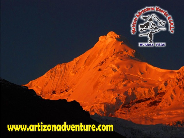 Nevado Tollaraju Atardecer - Escalada Cordillera Blanca